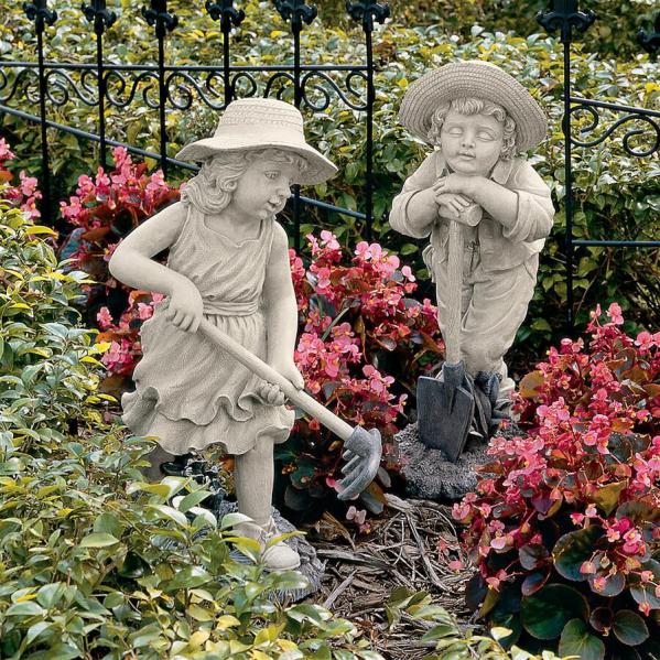 Young Gardeners Sculptures Set